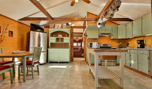 13 Brooks Road Gloucester, MA 01930 - Photo 10 of 27