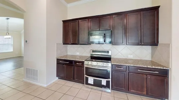 $2,195 | 5117 Texana Drive, Frisco, TX 75036