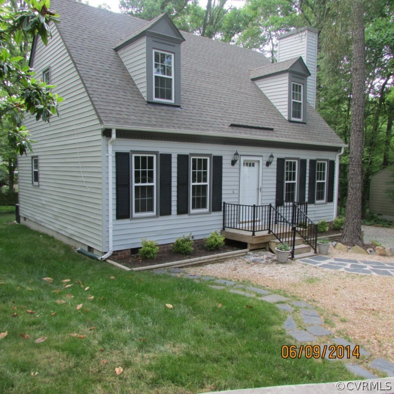 2900 Shiloh Church Road Midlothian, VA 23112 - Photo 2 of 15 a view of front of house with a yard