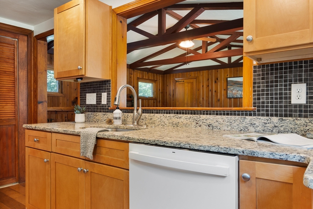 203 Center Depot Road Charlton, MA 01507 - Photo 17 of 41 Gallery Image 17