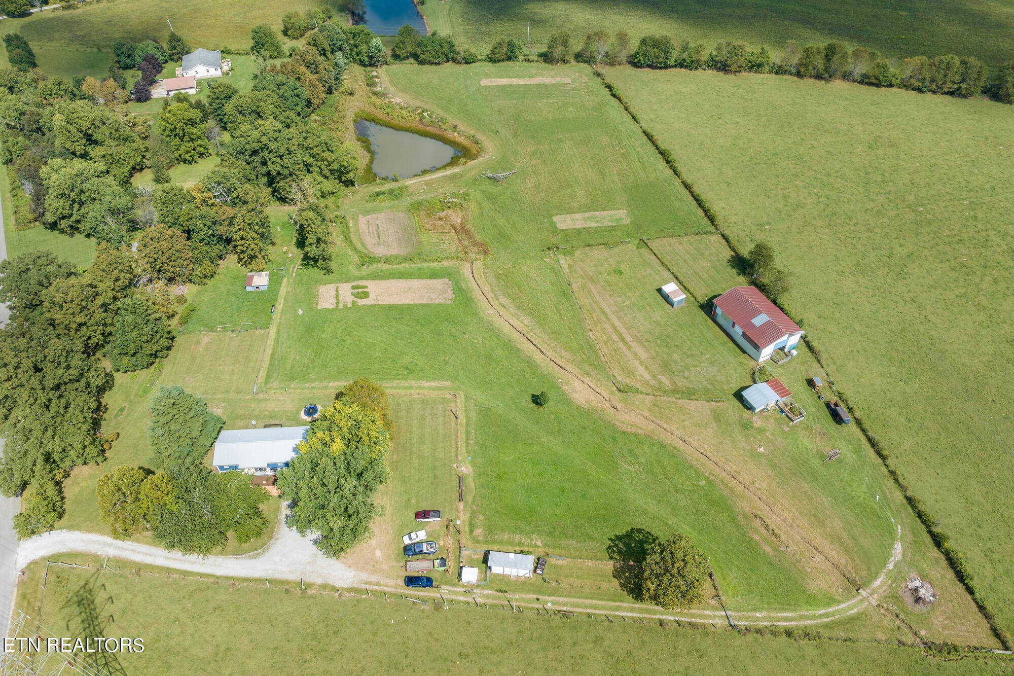 346 Fred Ford Road Crossville, TN 38571 - Photo 4 of 27 Gallery Image 4