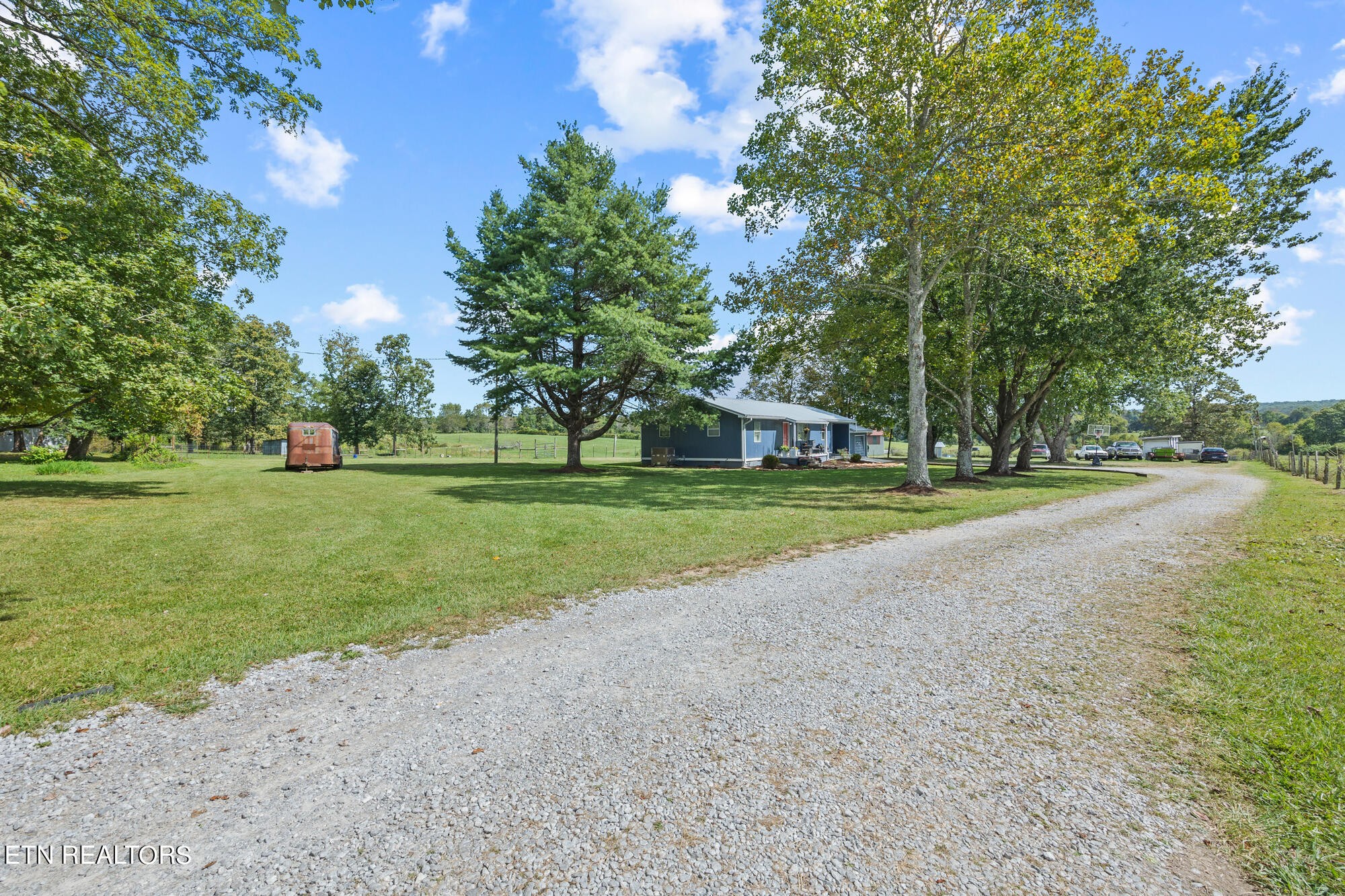 346 Fred Ford Road Crossville, TN 38571 - Photo 6 of 27 Gallery Image 6