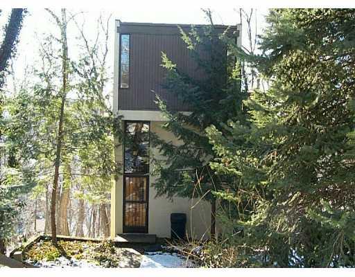 14 Niagara Road Forest Hills, PA 15221 - Photo 1 of 8 Exterior Front.