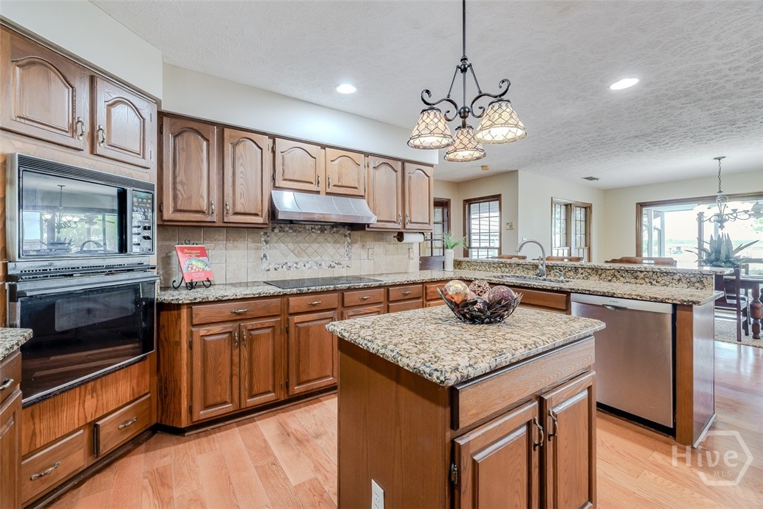 126 Shore Road Savannah, GA 31419 - Photo 21 of 74 Gallery Image 21