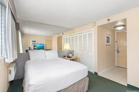 $285,000 | 444 Kānekapōlei Street, Unit 413, Honolulu, HI 96815