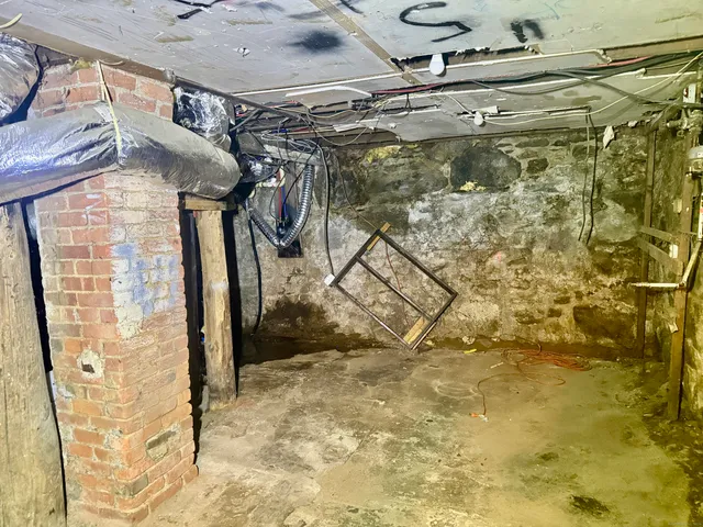 a view of a bathroom