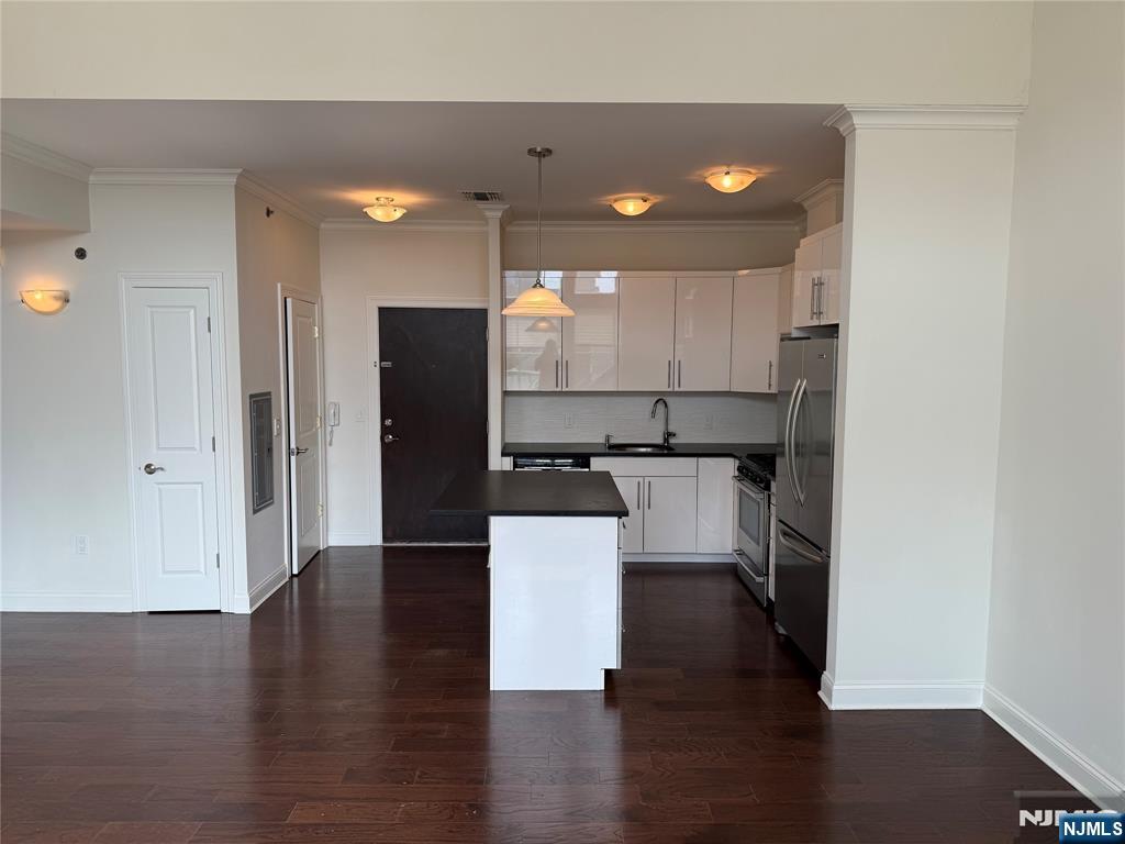 2001 Hudson Terrace, Unit 602 Fort Lee, NJ 07024 - Photo 3 of 16