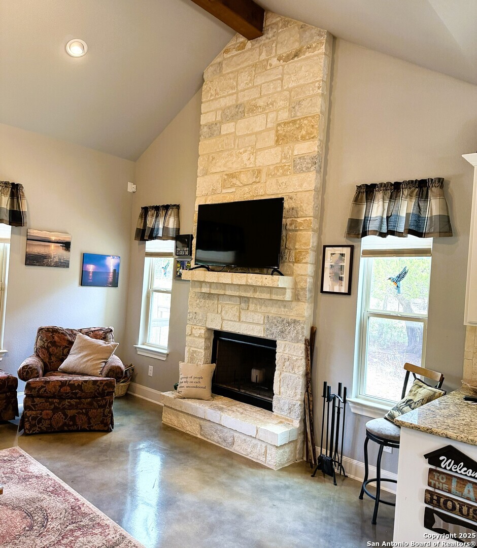 186 Lakeview Road Lakehills, TX 78063 - Photo 12 of 26