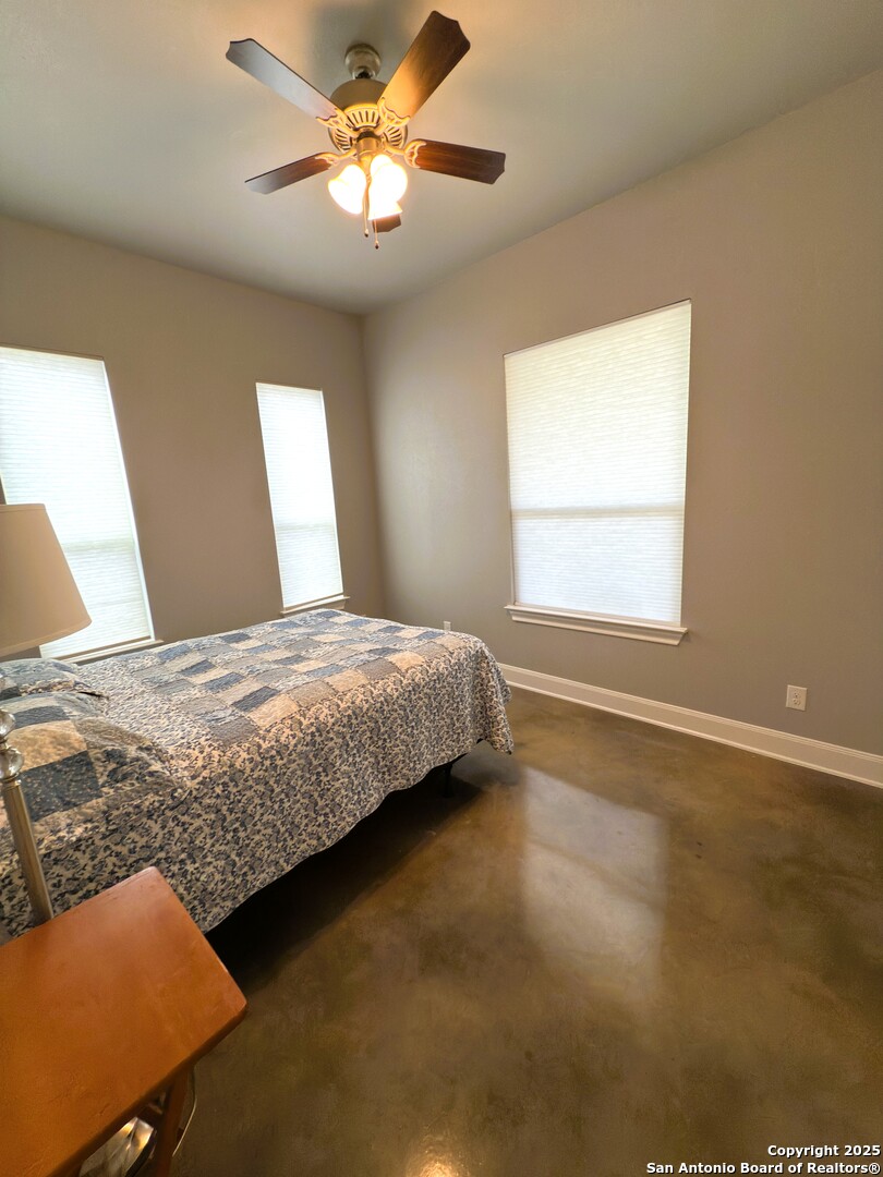 186 Lakeview Road Lakehills, TX 78063 - Photo 18 of 26