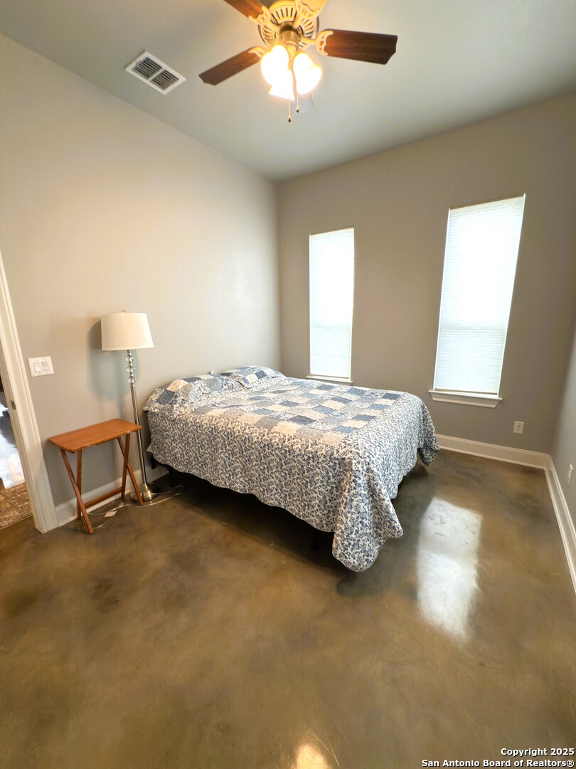 186 Lakeview Road Lakehills, TX 78063 - Photo 19 of 26