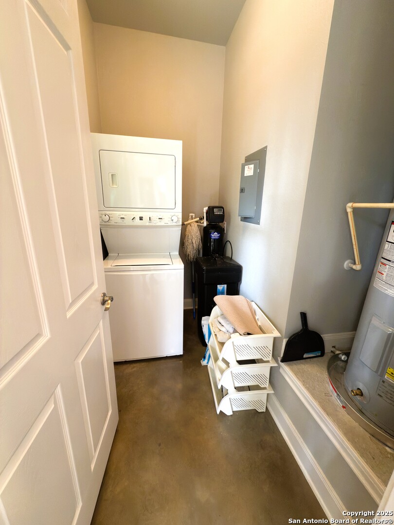 186 Lakeview Road Lakehills, TX 78063 - Photo 21 of 26