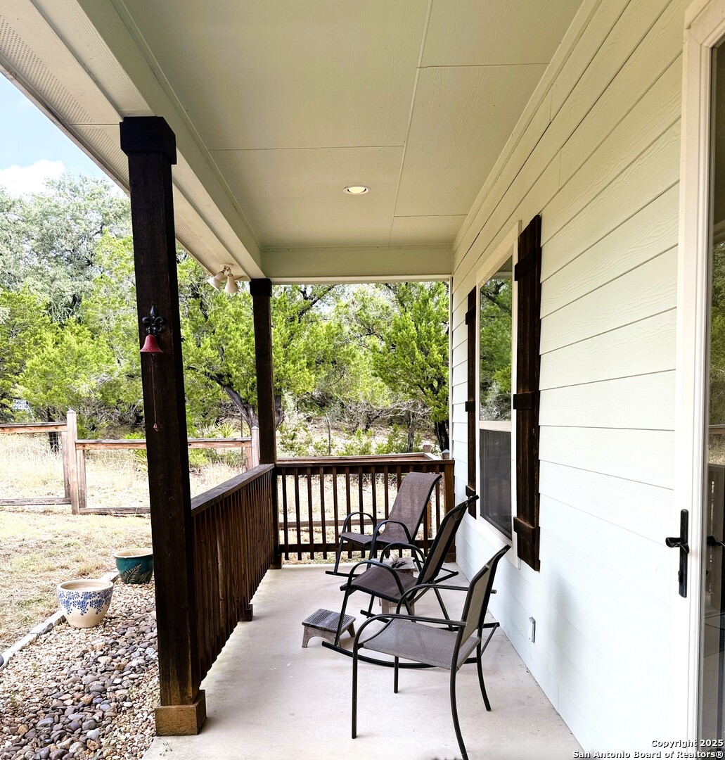 186 Lakeview Road Lakehills, TX 78063 - Photo 3 of 26