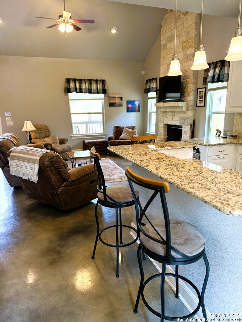 186 Lakeview Road Lakehills, TX 78063 - Photo 7 of 26