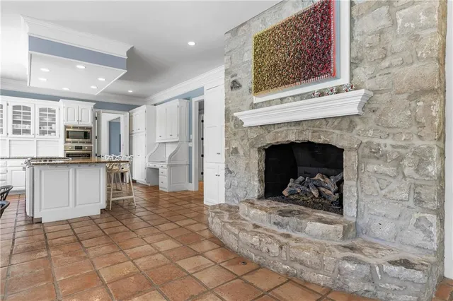 $2,400,000 | 3040 West 118th Terrace, Leawood, KS 66211