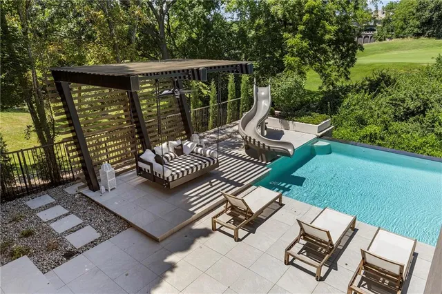 $2,400,000 | 3040 West 118th Terrace, Leawood, KS 66211