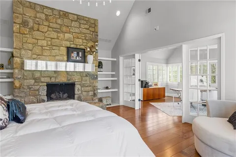 $2,400,000 | 3040 West 118th Terrace, Leawood, KS 66211