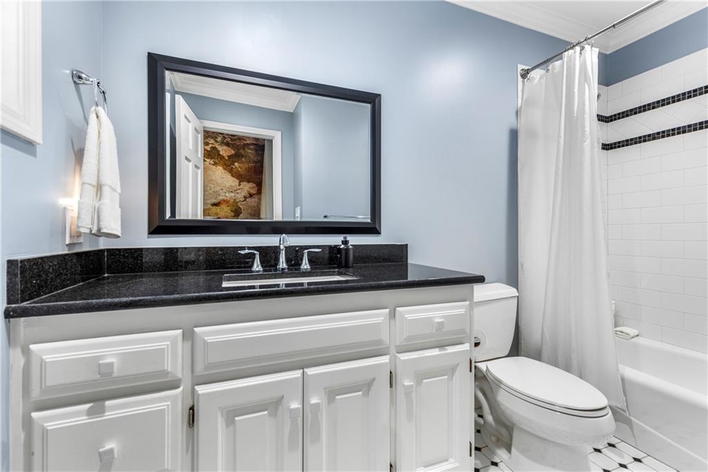 3040 West 118th Terrace Leawood, KS 66211 - Photo 33 of 58