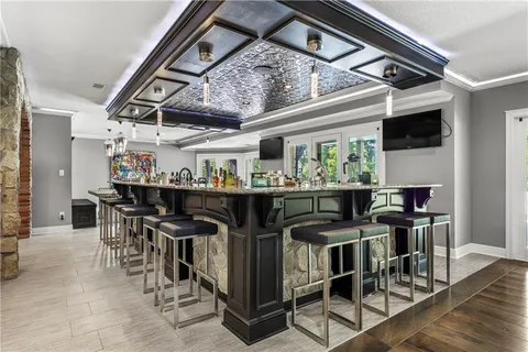 $2,400,000 | 3040 West 118th Terrace, Leawood, KS 66211