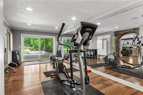 $2,400,000 | 3040 West 118th Terrace, Leawood, KS 66211