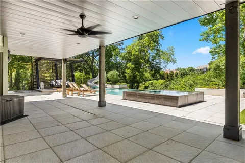 $2,400,000 | 3040 West 118th Terrace, Leawood, KS 66211