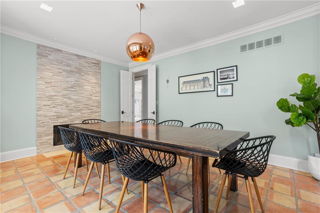 3040 West 118th Terrace Leawood, KS 66211 - Photo 7 of 58