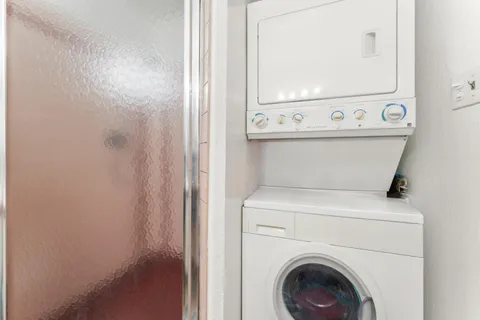 $1,898,000 | 4 Athlone Way, Menlo Park, CA 94025