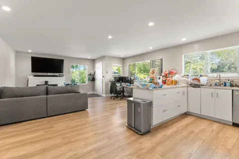 $1,898,000 | 4 Athlone Way, Menlo Park, CA 94025