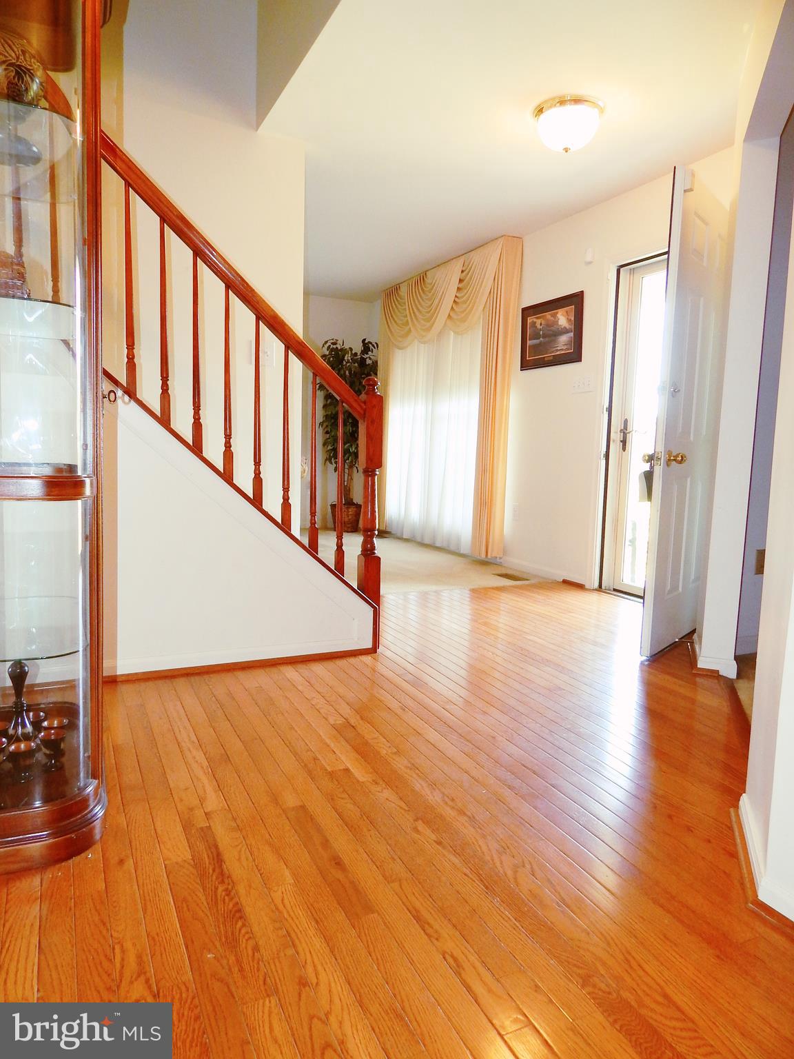 3322 Pouska Road Abingdon, MD 21009 - Photo 6 of 39 Hardwood Foyer!