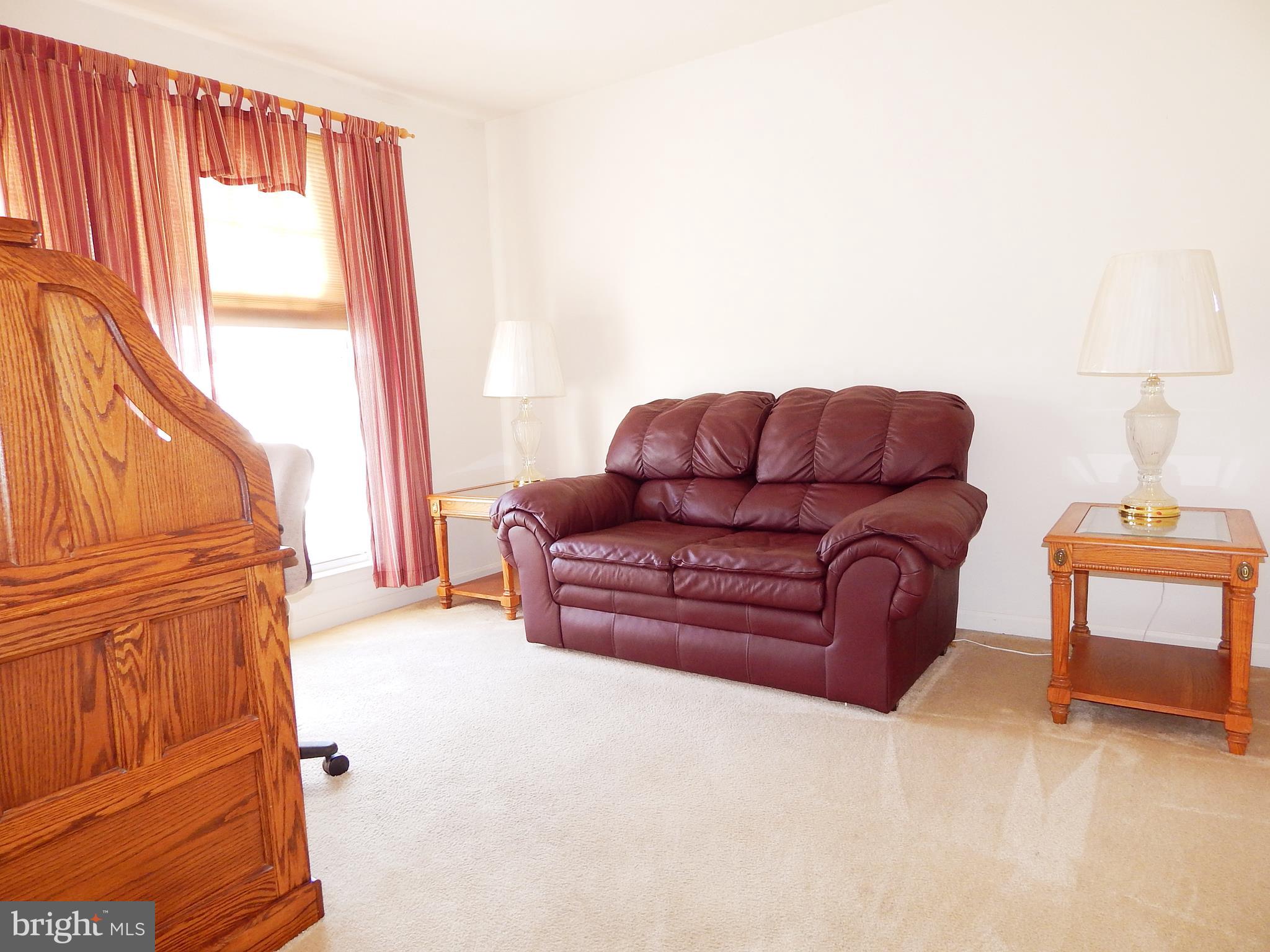 3322 Pouska Road Abingdon, MD 21009 - Photo 7 of 39 Main Level Office!