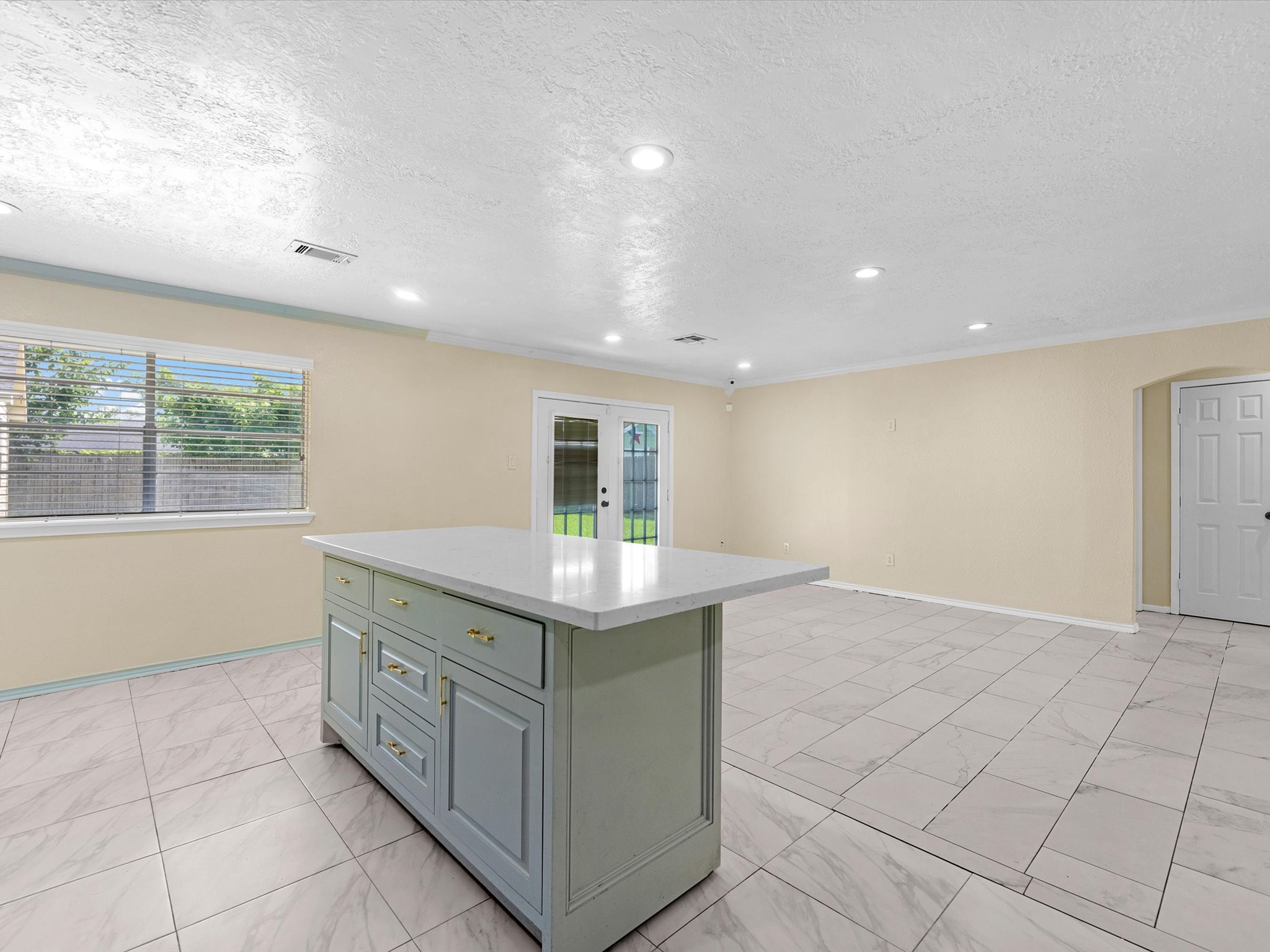 13931 Roundstone Lane Houston, TX 77015 - Photo 9 of 22