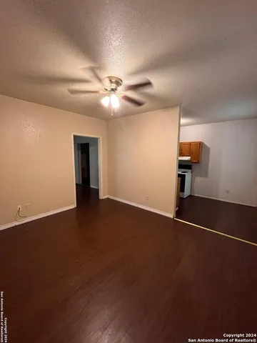 $900 | 6911 Highway 281, Unit 1, Pleasanton, TX 78064