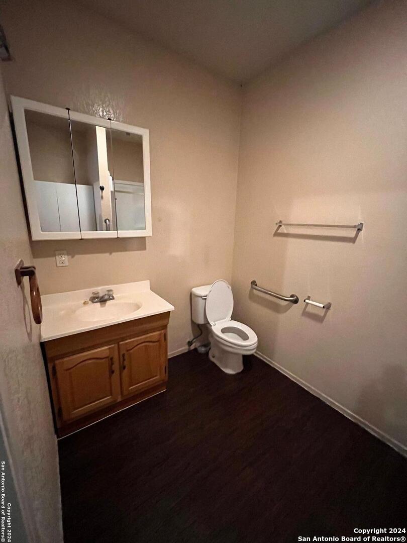 6911 Highway 281, Unit 1 Pleasanton, TX 78064 - Photo 11 of 11