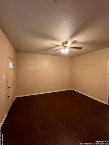 $900 | 6911 Highway 281, Unit 1, Pleasanton, TX 78064