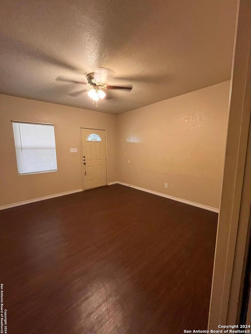 6911 Highway 281, Unit 1 Pleasanton, TX 78064 - Photo 6 of 11