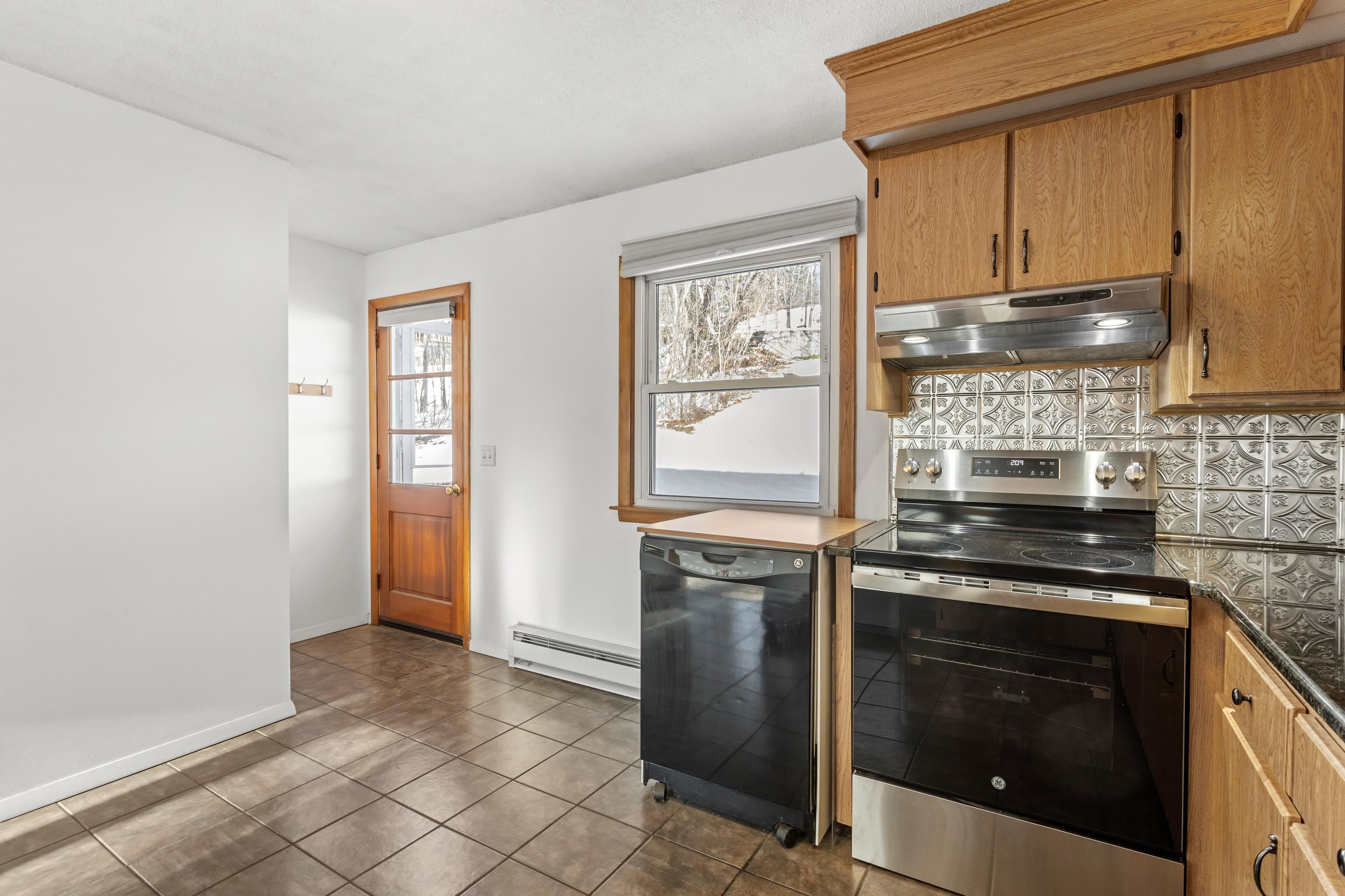 5 Kinne Street Lebanon, NH 03766 - Photo 6 of 45 Gallery Image 6