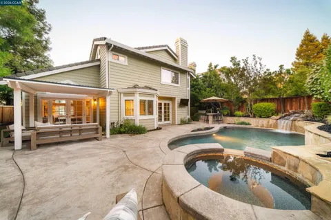 $1,948,000 | 415 Skycrest Drive, Danville, CA 94506