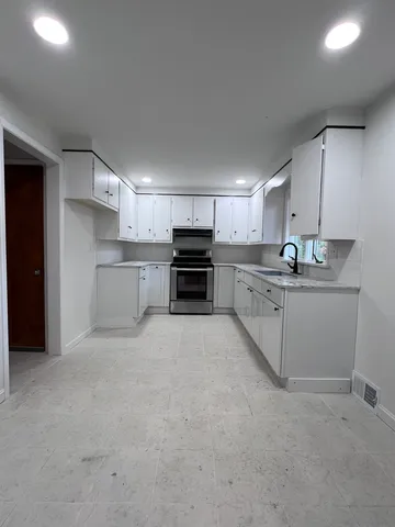 $369,000 | 92 Birch Lane, Naugatuck, CT 06770