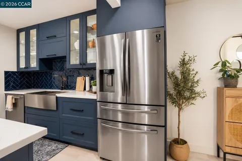 $478,888 | 440 North Civic Drive, Unit 201, Walnut Creek, CA 94596