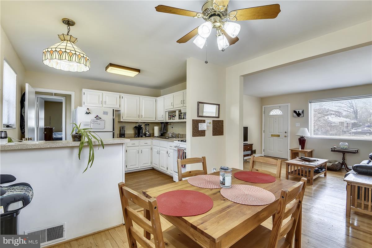 4715 Macon Road Rockville, MD 20852 - Photo 19 of 29 Kitchen