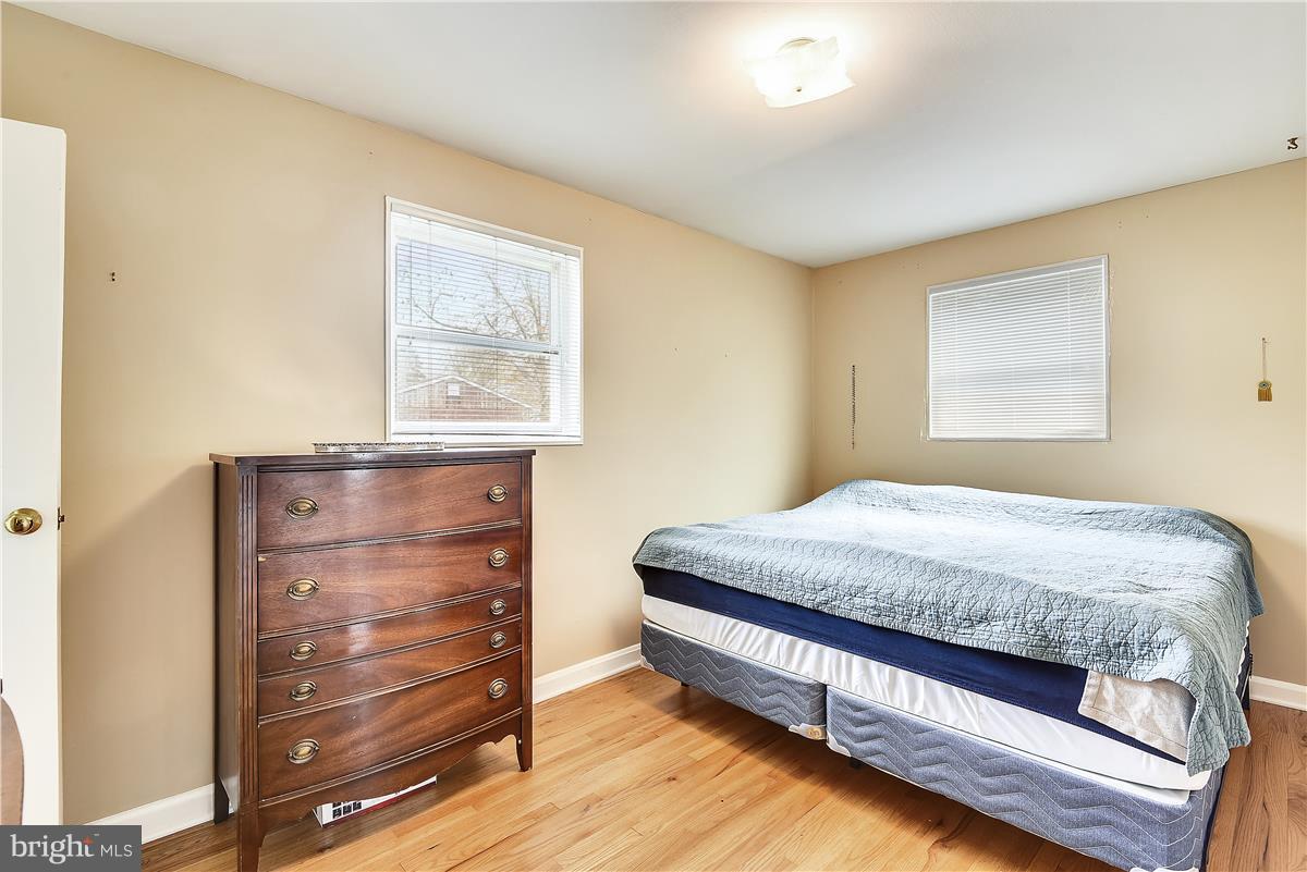 4715 Macon Road Rockville, MD 20852 - Photo 21 of 29 Bedroom (Master)