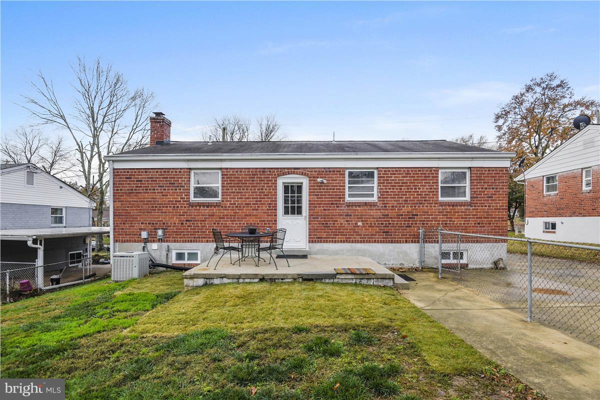 4715 Macon Road Rockville, MD 20852 - Photo 4 of 29 Exterior (Rear)