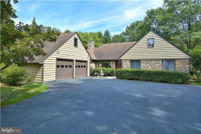 418 Dry Mill Road Southwest Leesburg, VA 20175 - Photo 1 of 30 Exterior (Front)
