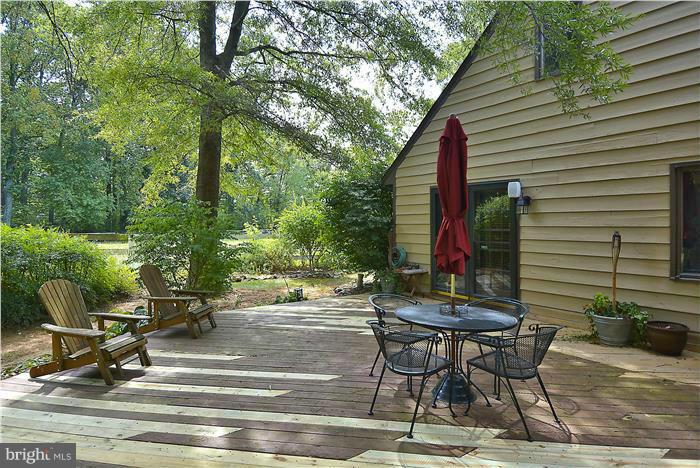 418 Dry Mill Road Southwest Leesburg, VA 20175 - Photo 17 of 30 Deck Off Master Bedroom