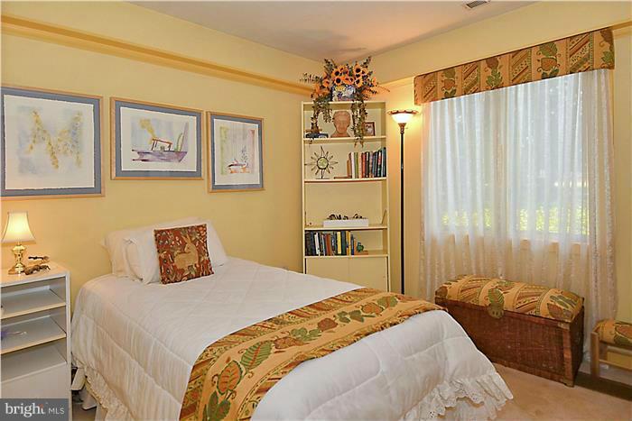 418 Dry Mill Road Southwest Leesburg, VA 20175 - Photo 20 of 30 Bedroom #3