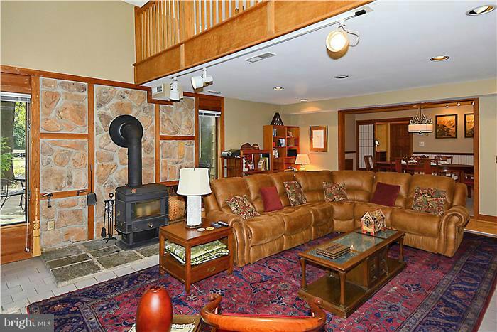 418 Dry Mill Road Southwest Leesburg, VA 20175 - Photo 8 of 30 Family Room
