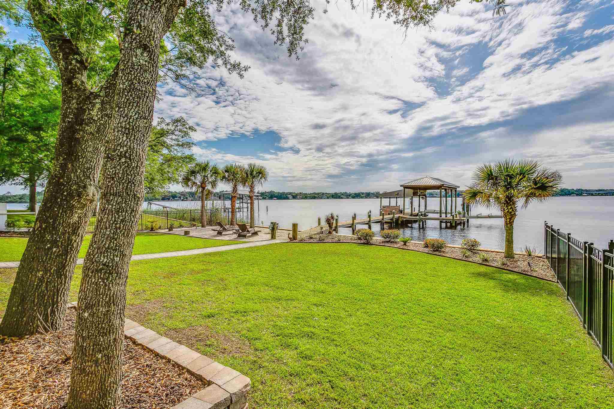 7679 Petersen Point Road Milton, FL 32583 - Photo 21 of 47