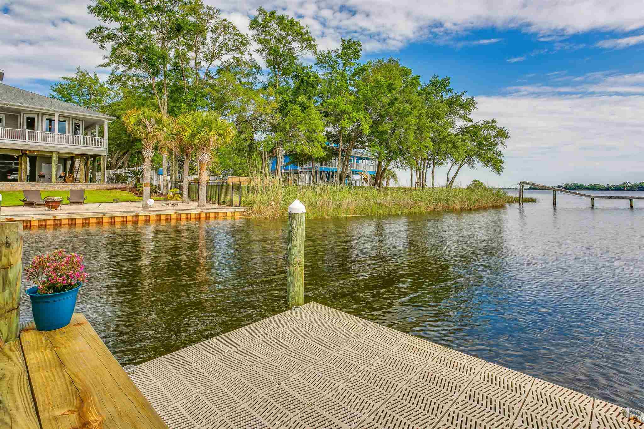 7679 Petersen Point Road Milton, FL 32583 - Photo 30 of 47