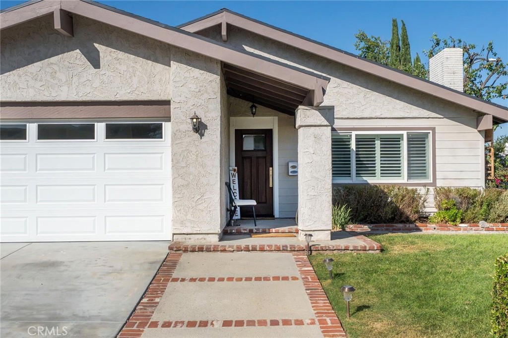 25302 Vía Ramon Valencia, CA 91355 - Photo 3 of 40 Front Exterior