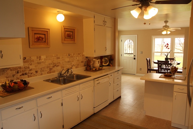 7685 Edson Road Capron, IL 61012 - Photo 4 of 23