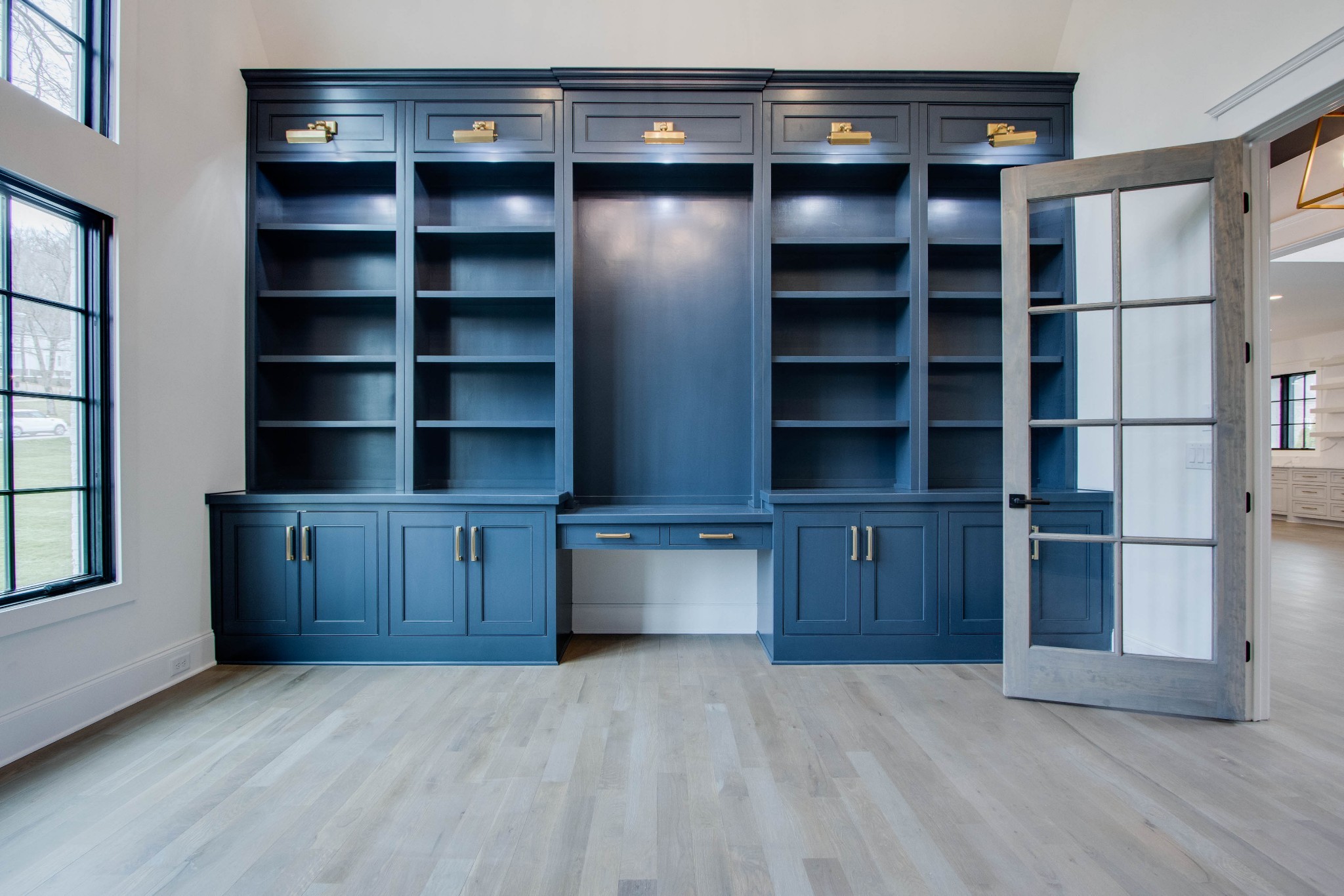 1300 Harding Place Nashville, TN 37215 - Photo 33 of 68 a view of an empty room with a cabinet and a window